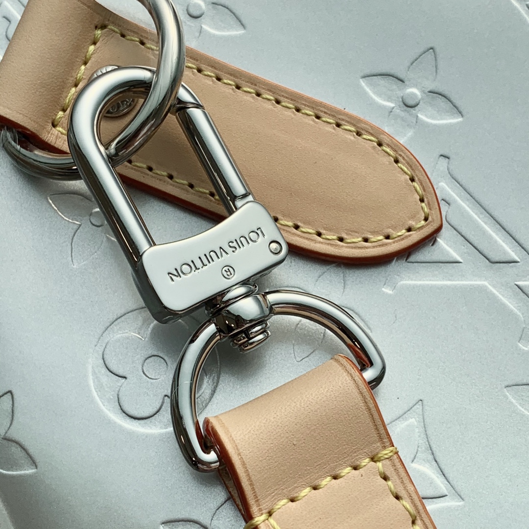 l0*is V*t0n keepall bandouliÈre 50-50 x 29 x 23cm