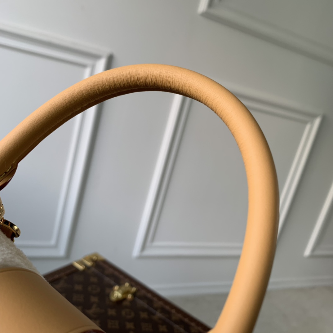 l0*is V*t0n locky bb bag -21* 17.0*8cm