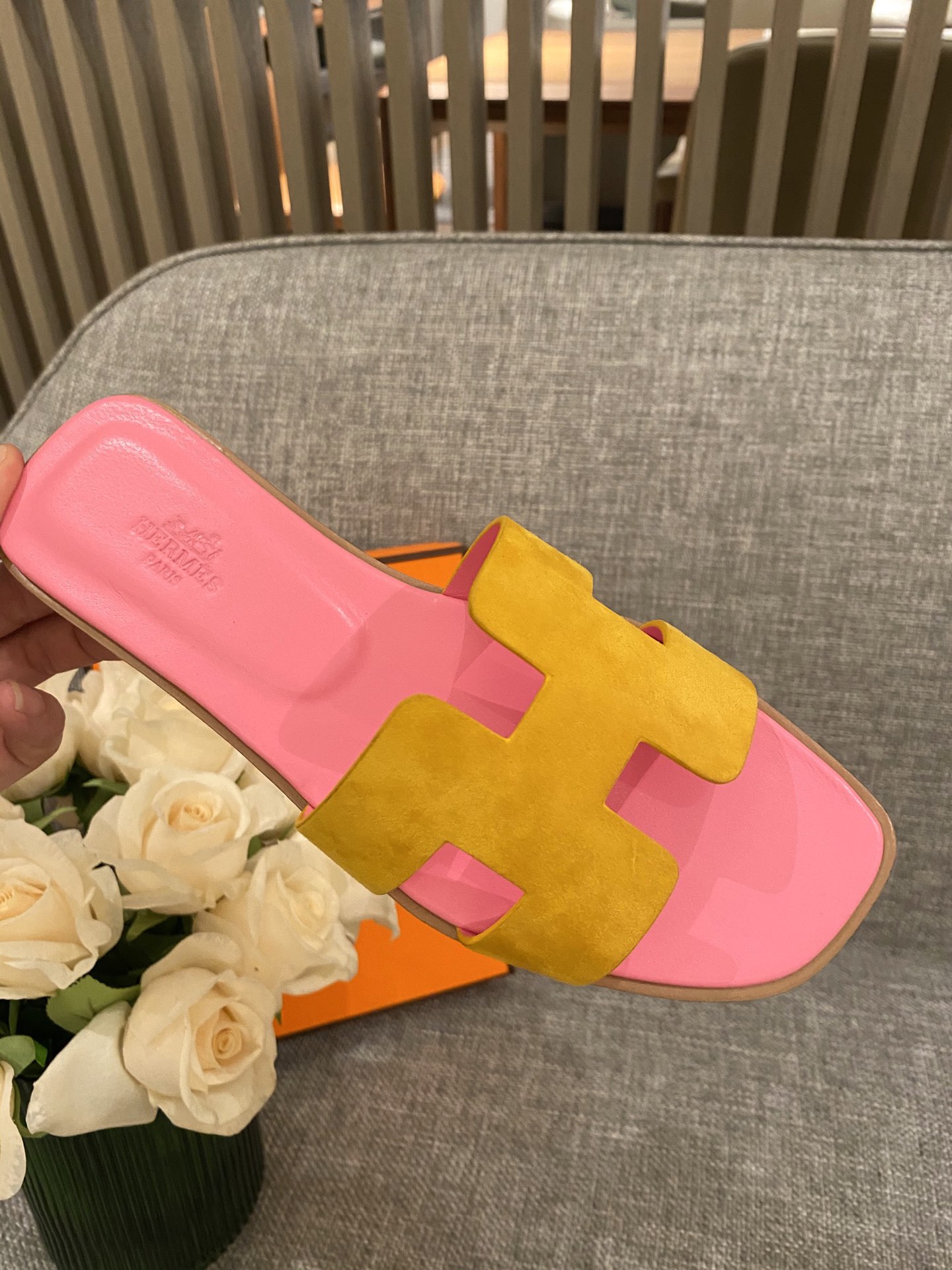 H**mes slippers