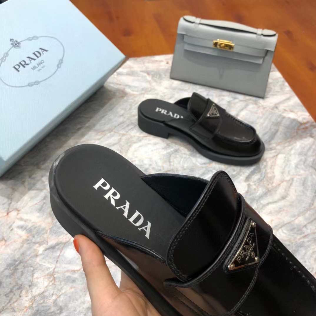 Pra*a loafers 2022ss