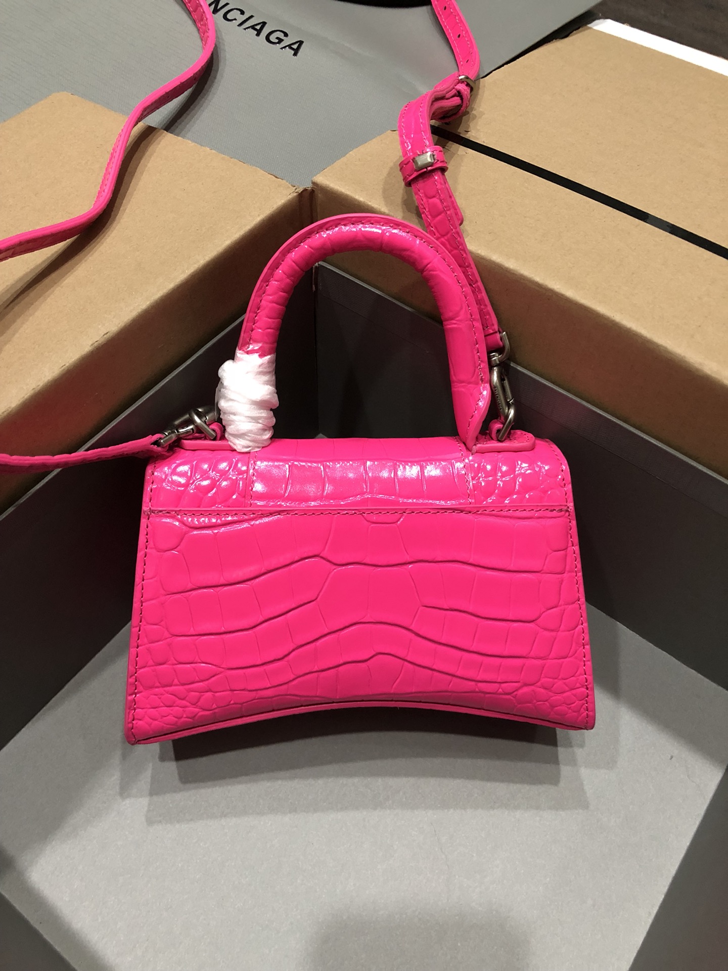 Ba*len*cia*ga small hourglass bag-13*8*19cm