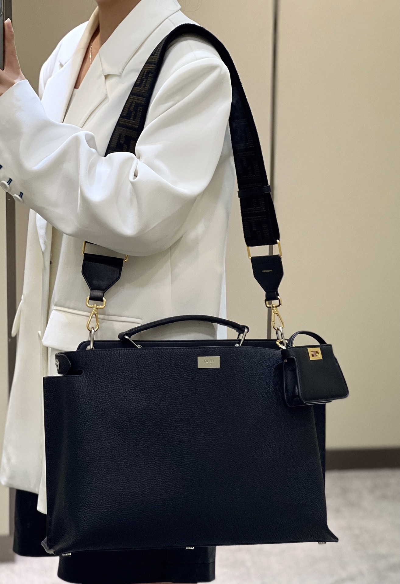 F**di peekaboo-41x13x29cm