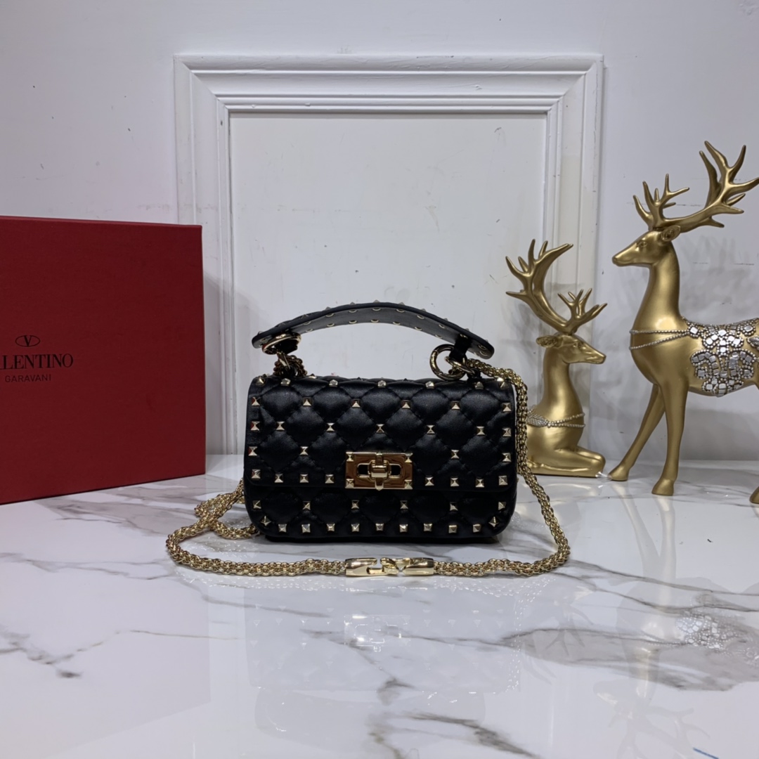 Valentino Garavani Rockstud Spike Bag-17x10x5.5CM