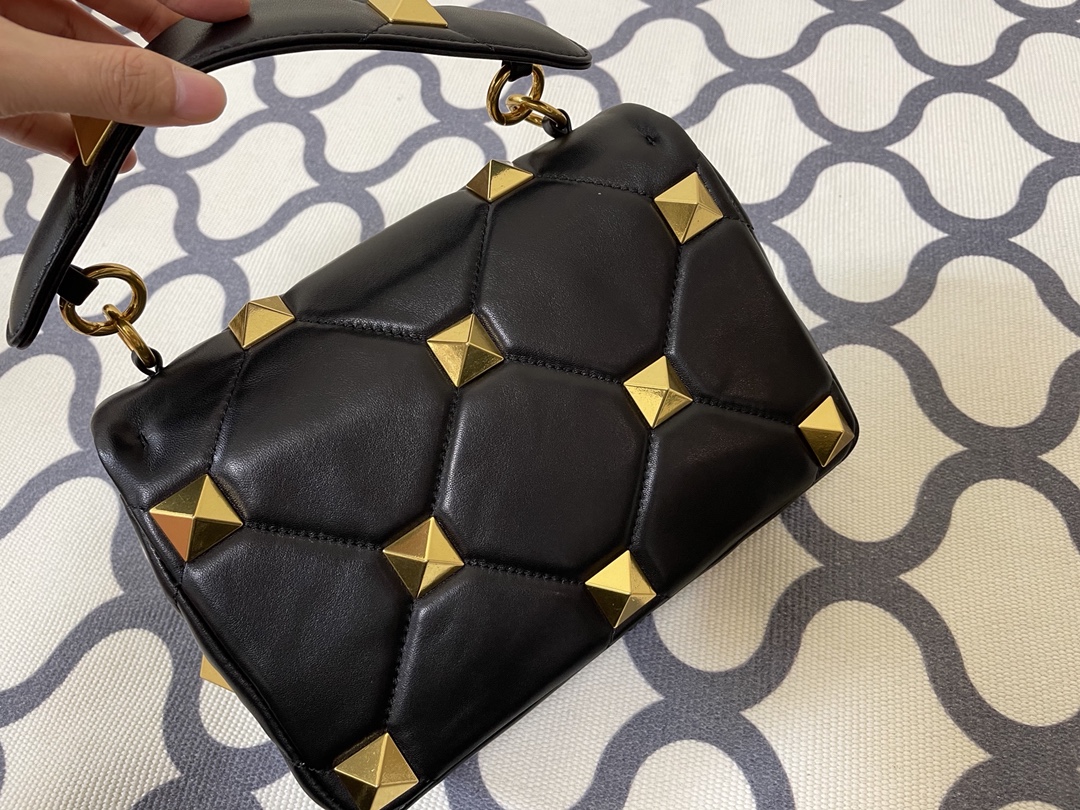 Valentin0 Garavani Roman Stud-Small Size-25*16*10CM