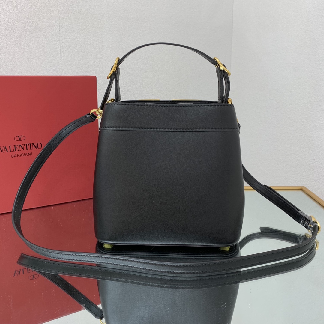 valentino garavani S*pervee bag-20*19*12cm