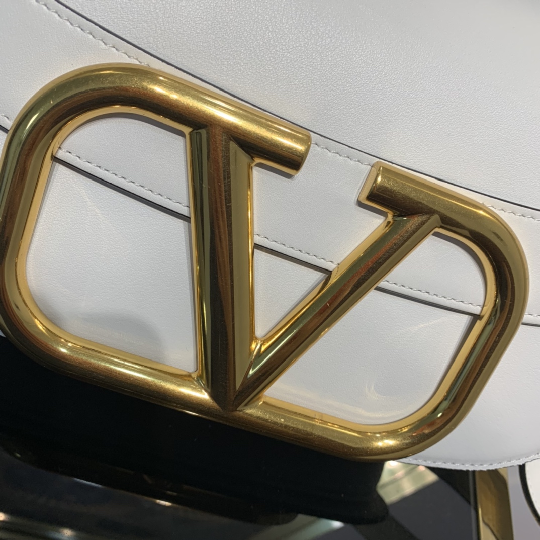 valentino garavani S*pervee handbags-26*8*16cm