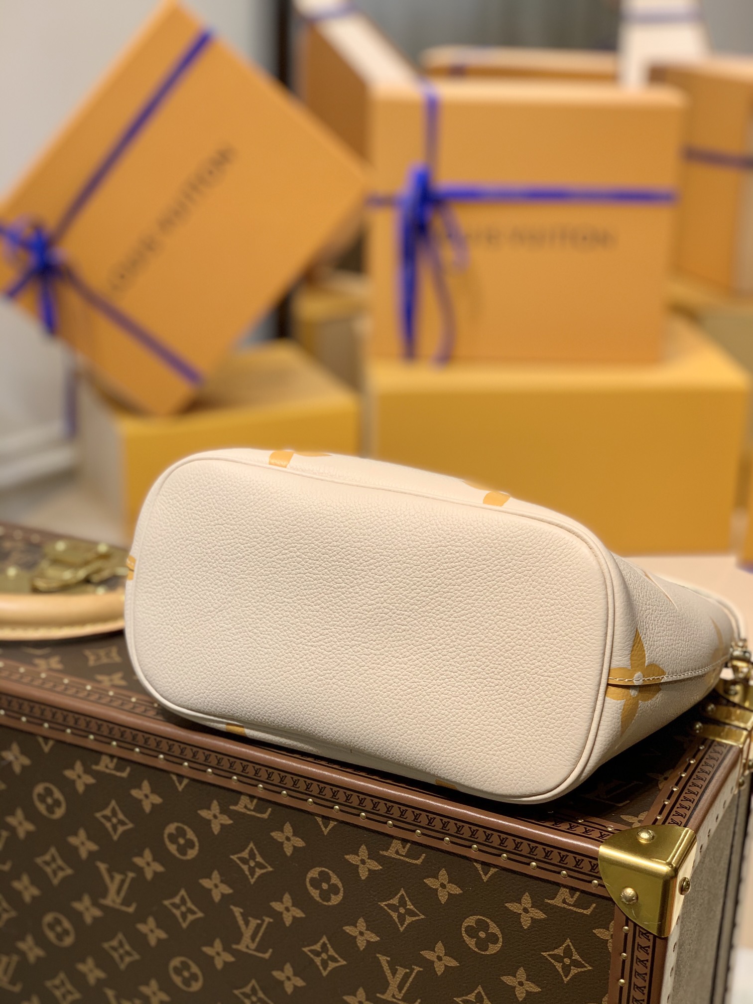 l0*is V*t0n marshmallow hobo-24*22*13cm