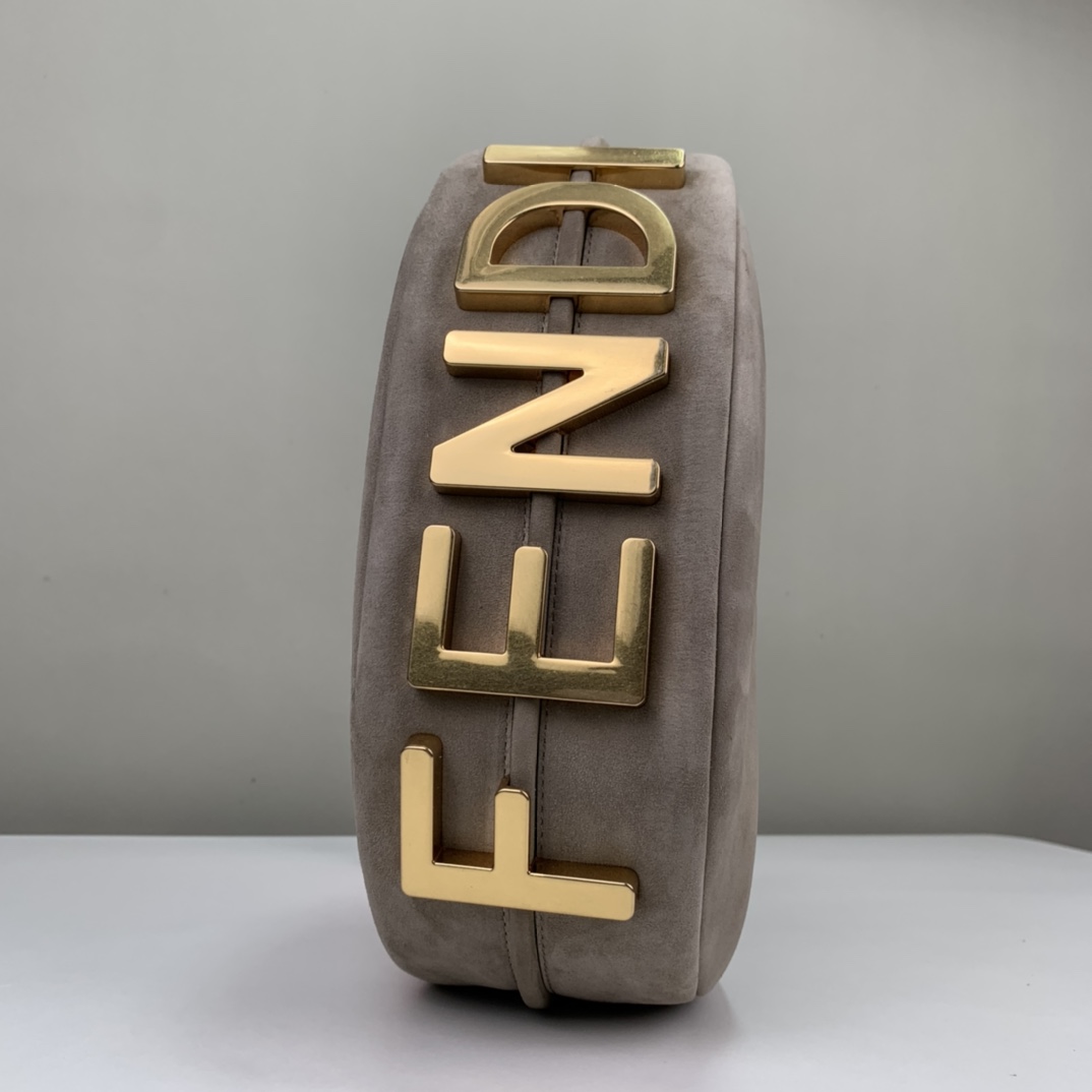 F**di graphy bag-29 x24.5 x10cm