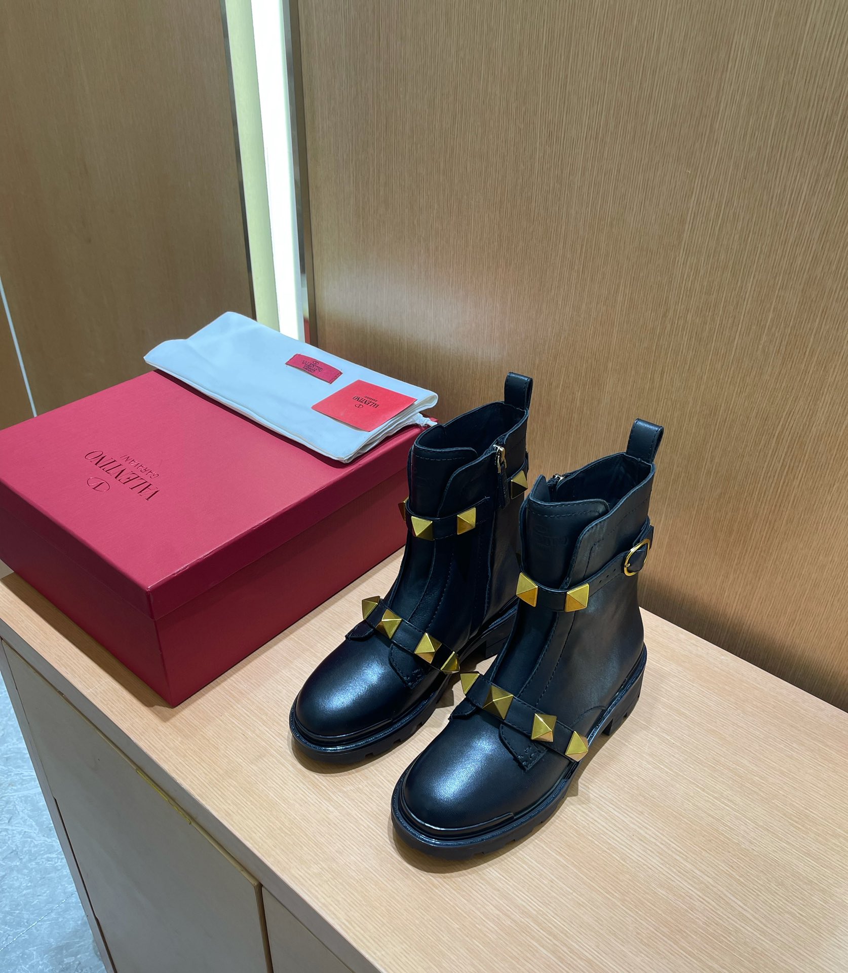 Valentino Boots(EU35-41)