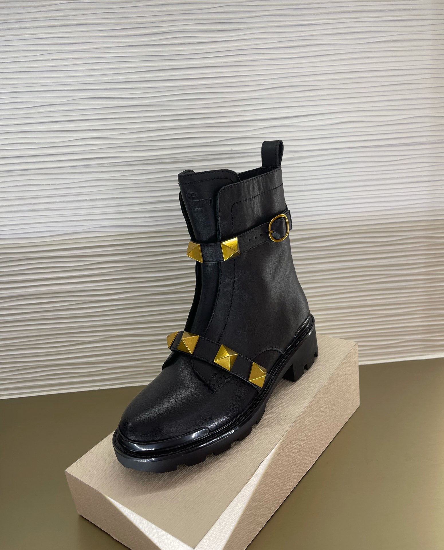 Valentino Boots(EU35-41)