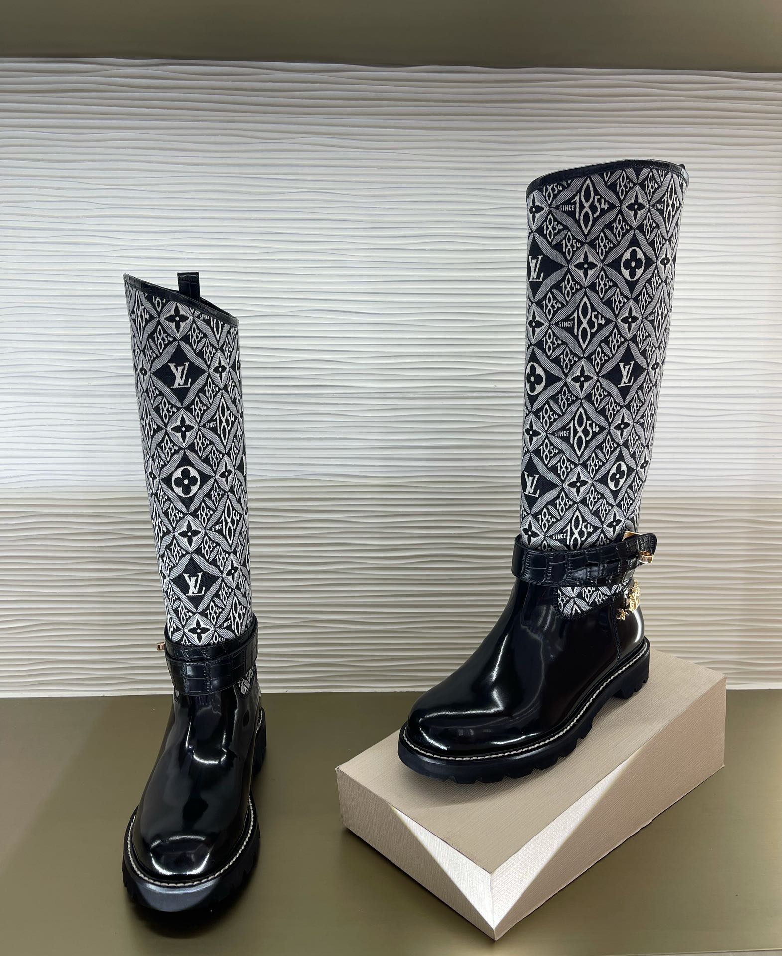 l0*is V*t0n boots（eu35-42）