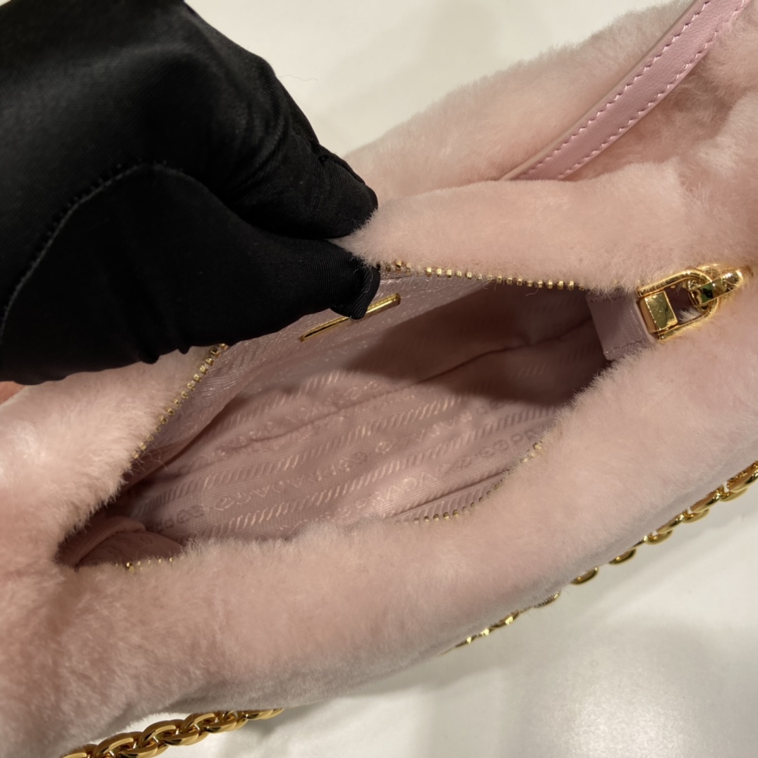 Pra*a system hobo bag-23*17*8cm