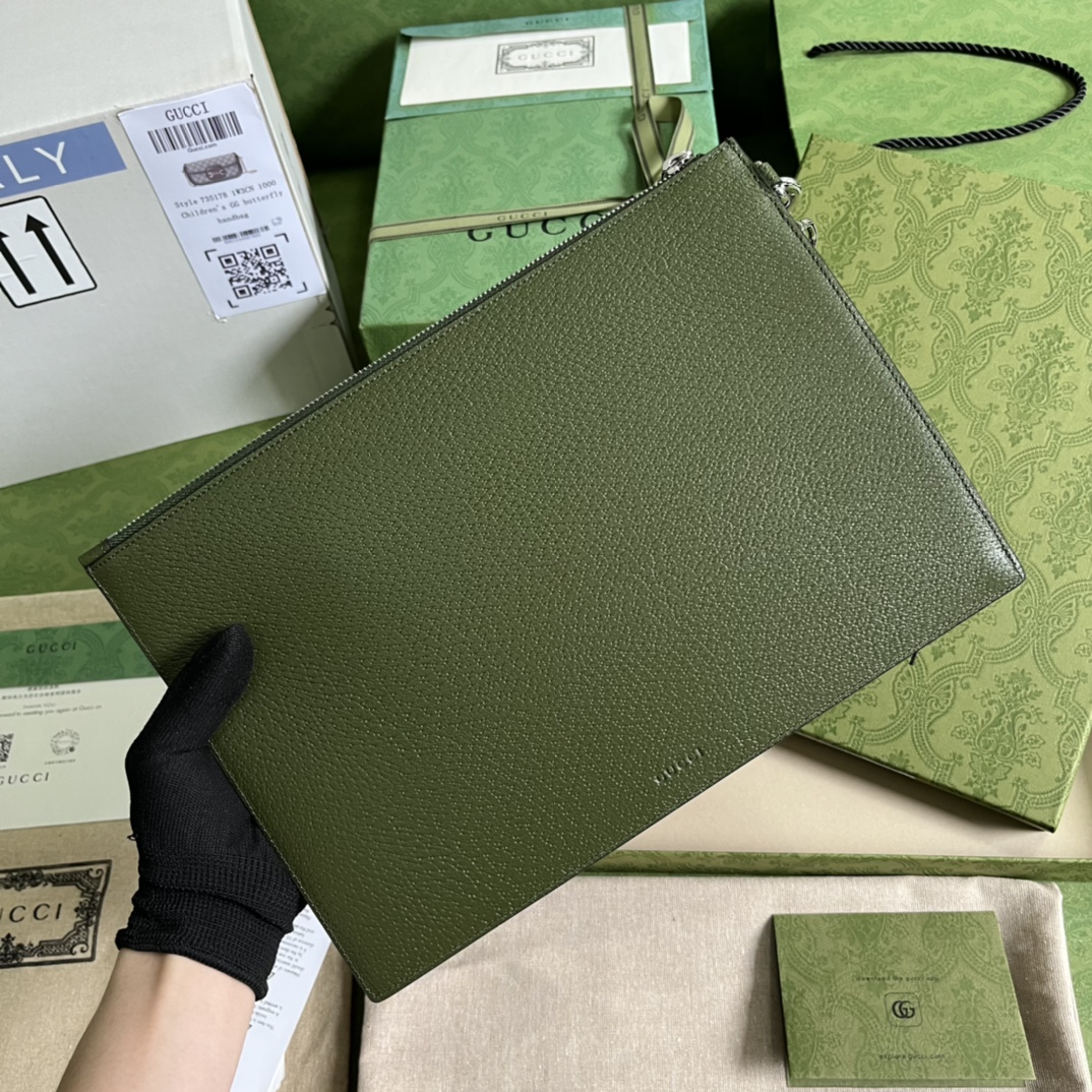 G*u*i pouch-30.5*21*1.5cm