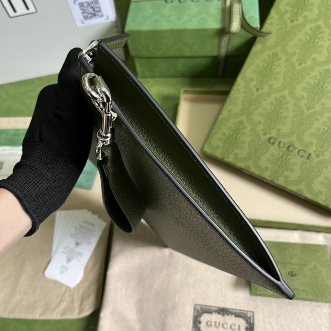 G*u*i pouch-30.5*21*1.5cm