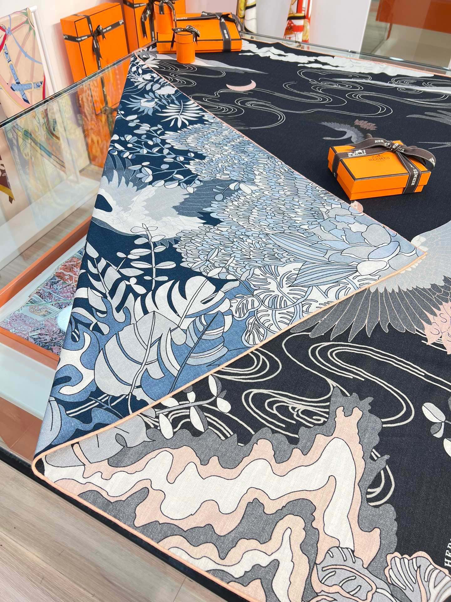 H**mes shawls-140*140cm