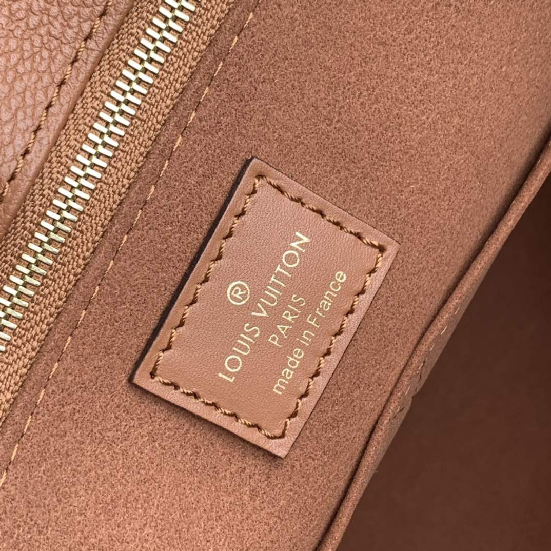 l0*is V*t0n onthego handbag-41*34*19cm