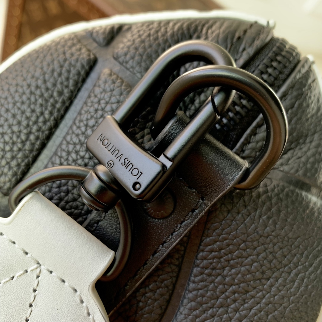 l0*is V*t0n city keepall-27x17x13cm