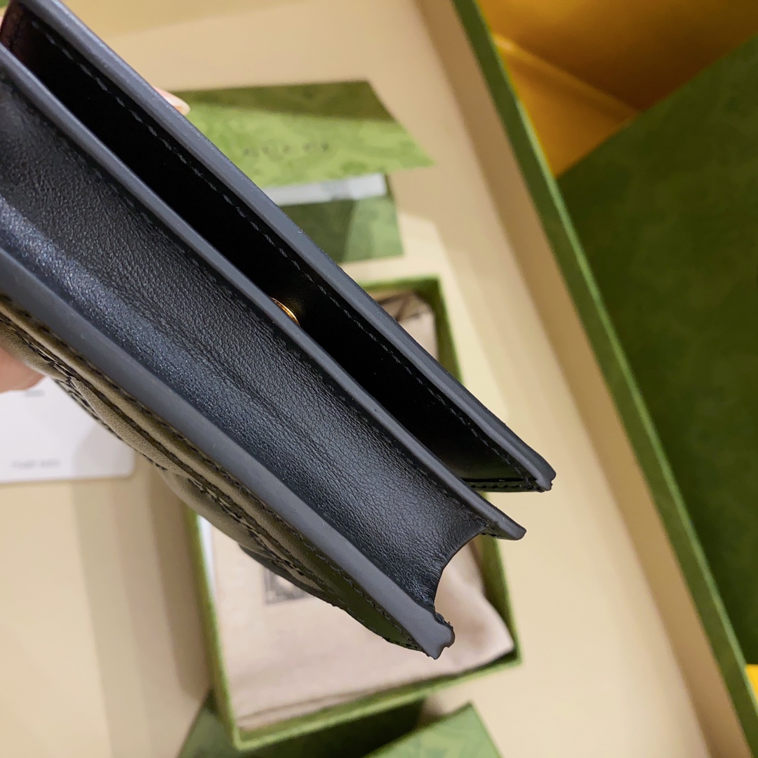 G*u*i wallet-11*9*3cm