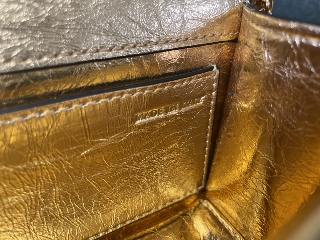 Valentino Garavani Mini Loc-20x 11x5CM