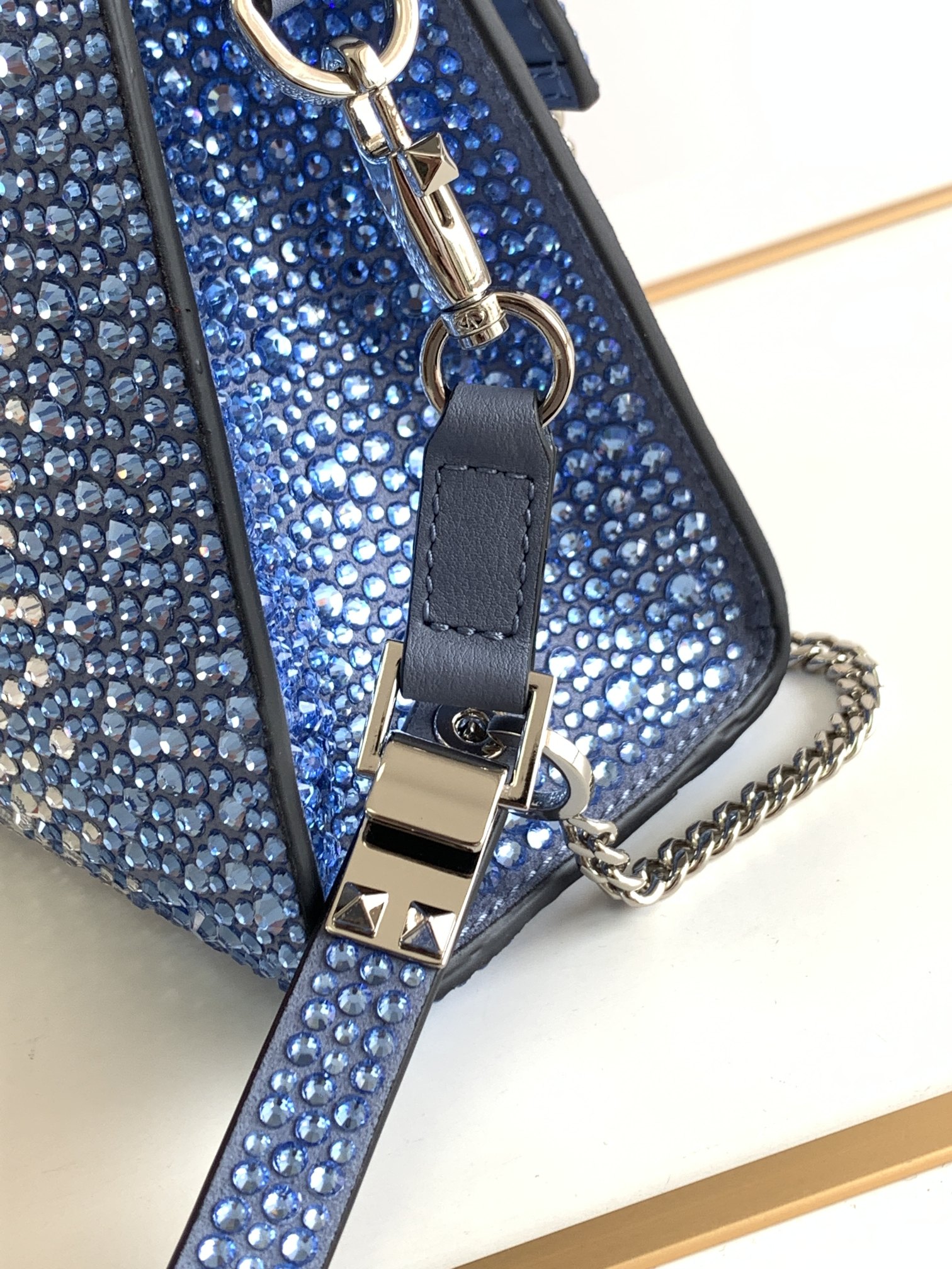 Valentino Garavani VSLING Bags-19*13*9 CM