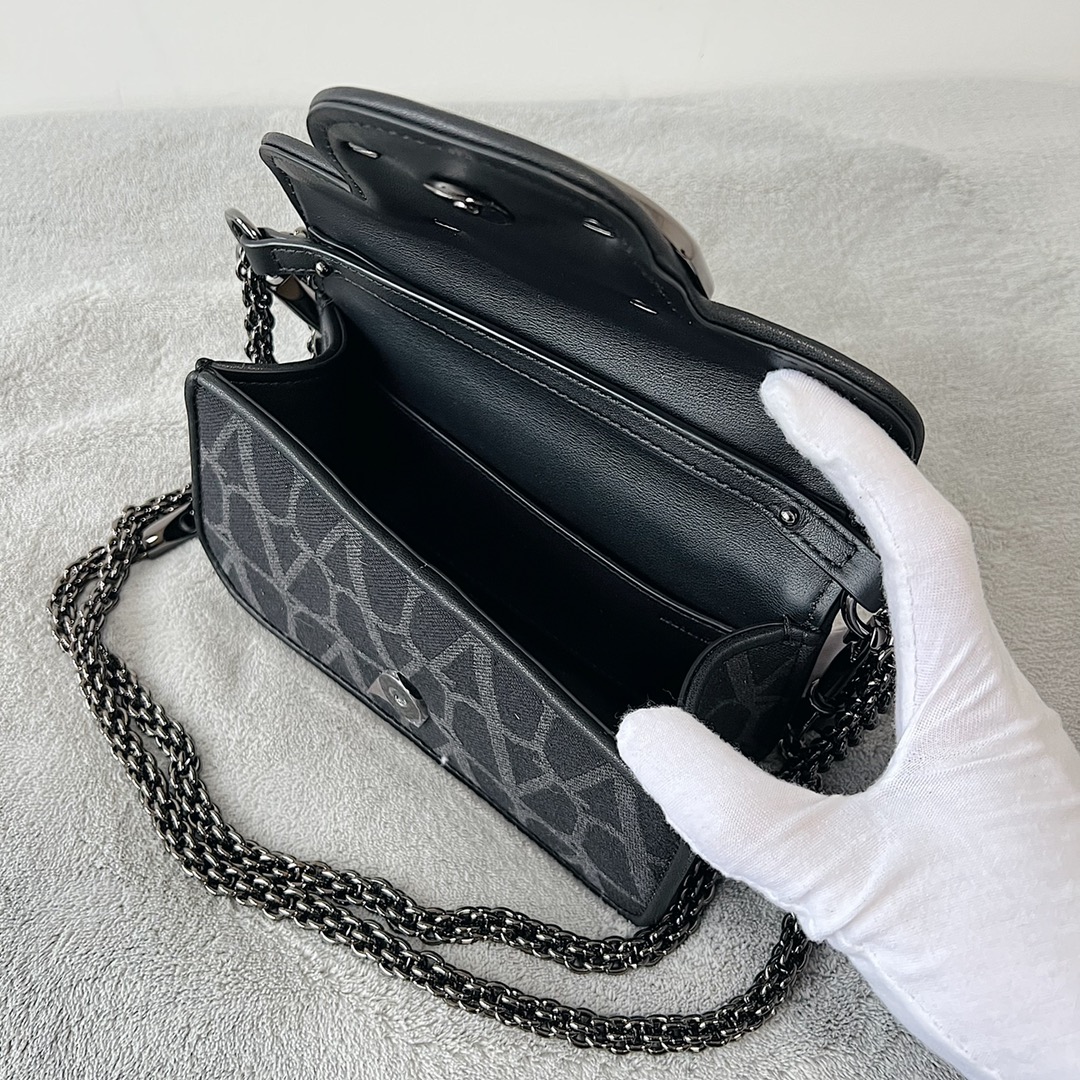 Valentino Garavani Mini Loc-20x 11x5CM