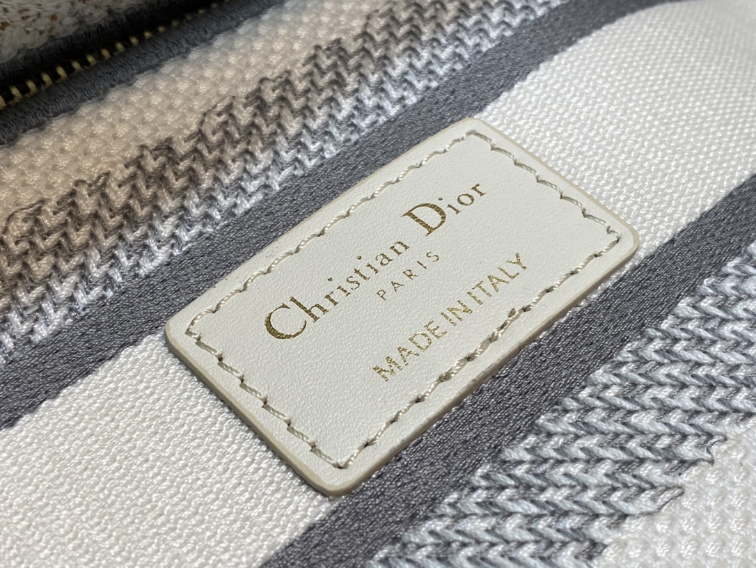 lady D*or handle bag-24cm