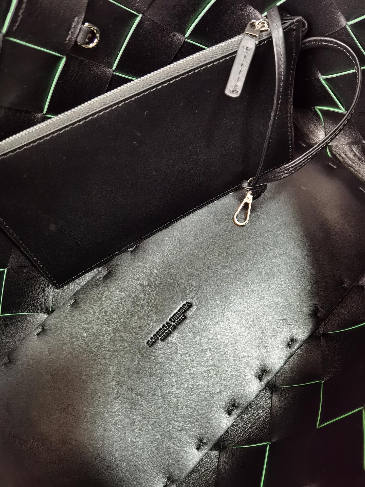 bo*te*ga Ve*ne*tatote-41*26cm