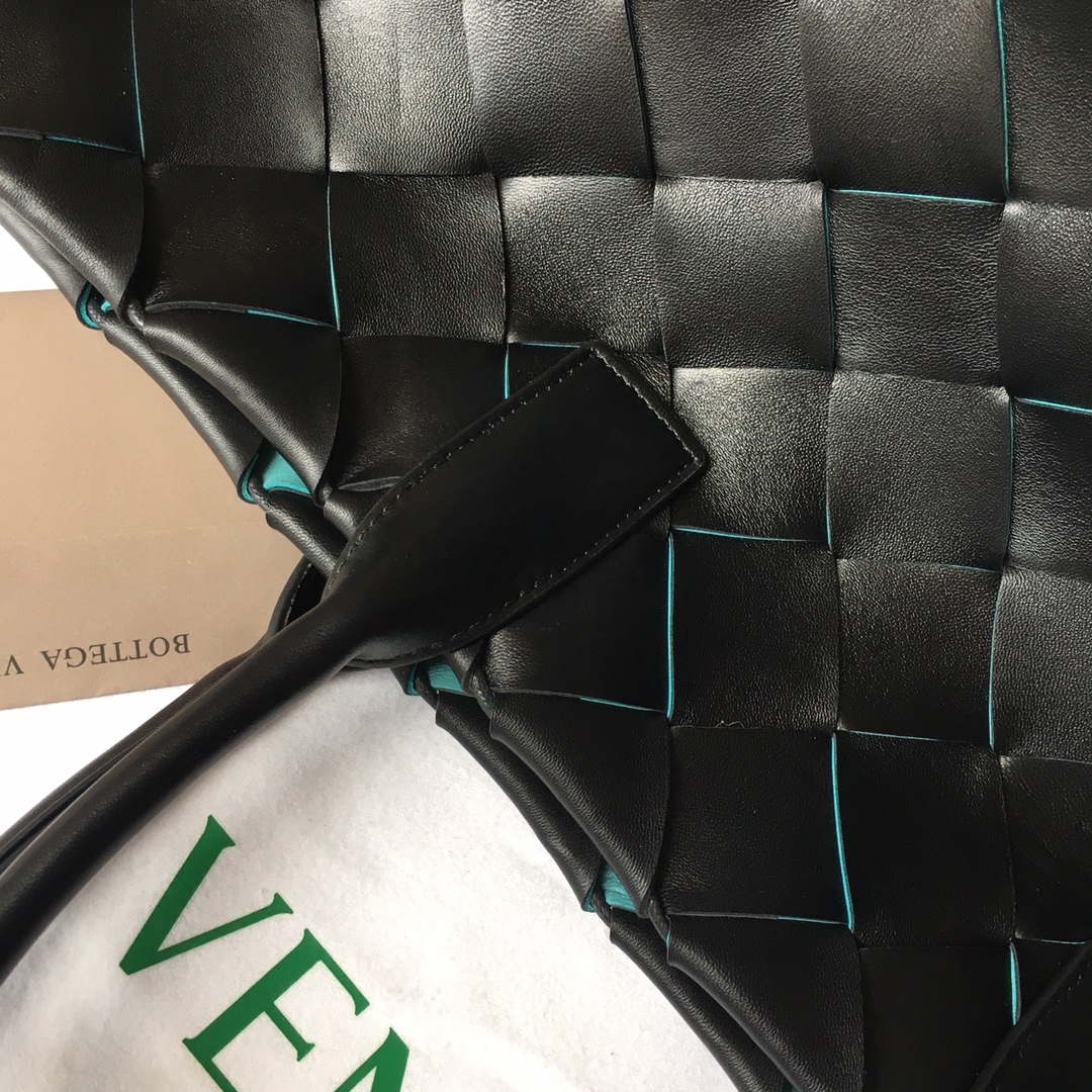 bo*te*ga Ve*ne*tatote-41*26cm