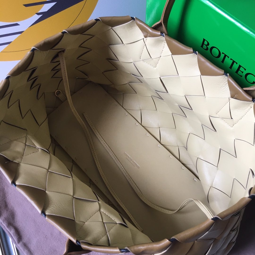 bo*te*ga Ve*ne*tatote-41*26cm