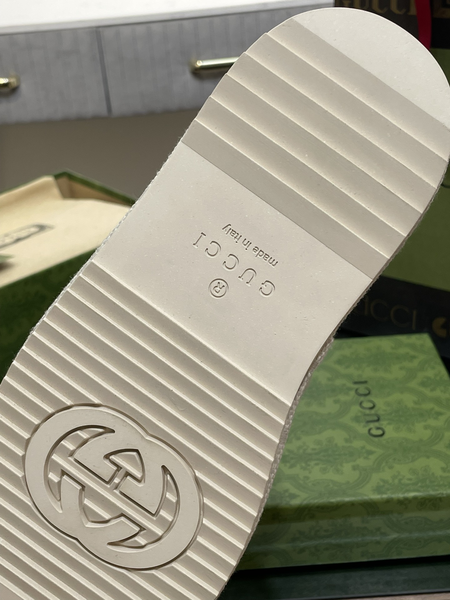 G*u*i slides(size35-43)