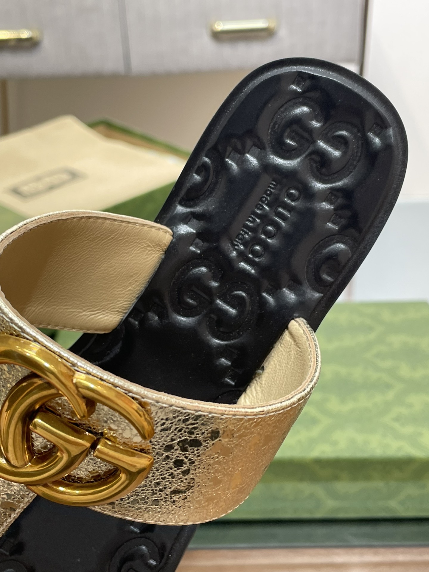 G*u*i slides(size35-43)