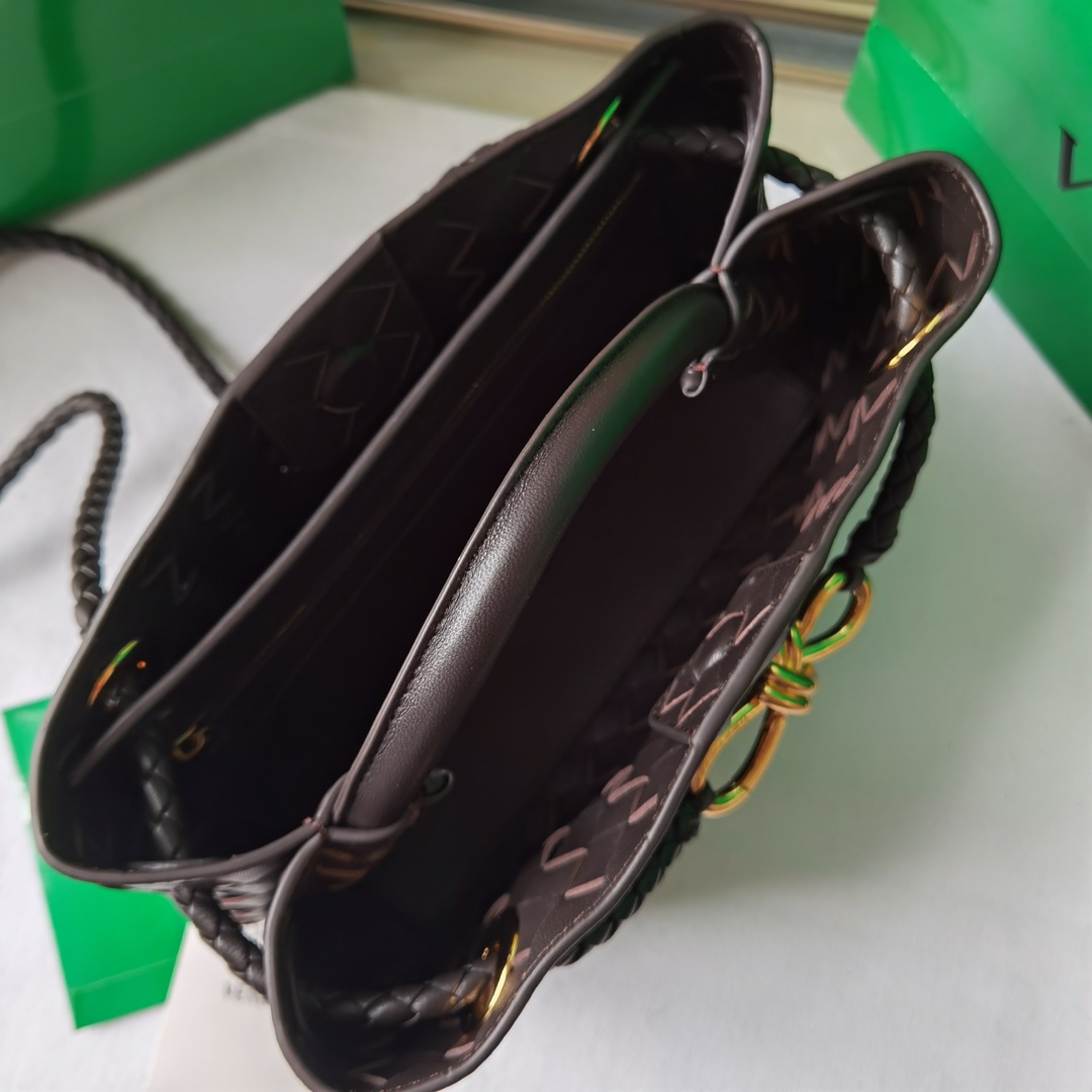 bo*te*ga Ve*ne*tatote-22*25*10.5cm