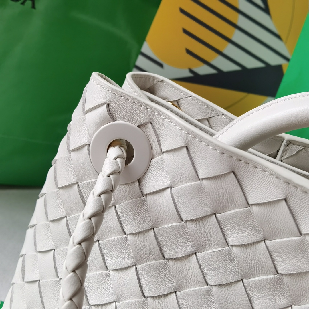 bo*te*ga Ve*ne*tatote-22*25*10.5cm