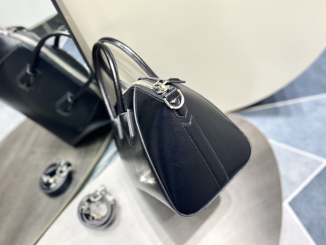 Givenchy Antigona Tote-28*17*23CM