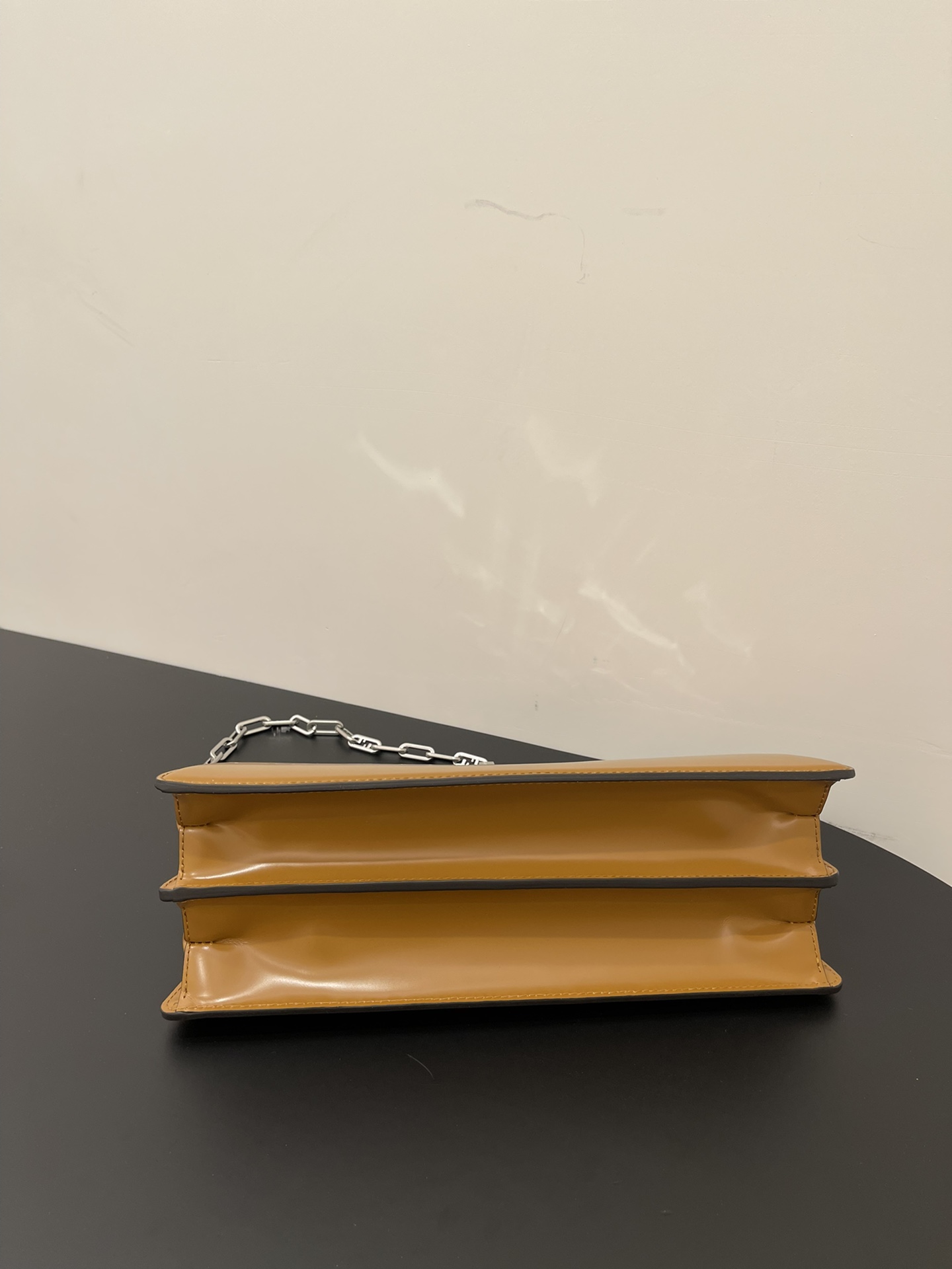 F**di peekaboo iseeu-34x18.50x11cm