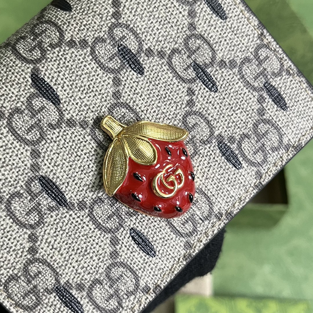 G*u*i wallet-11*8.5*3cm