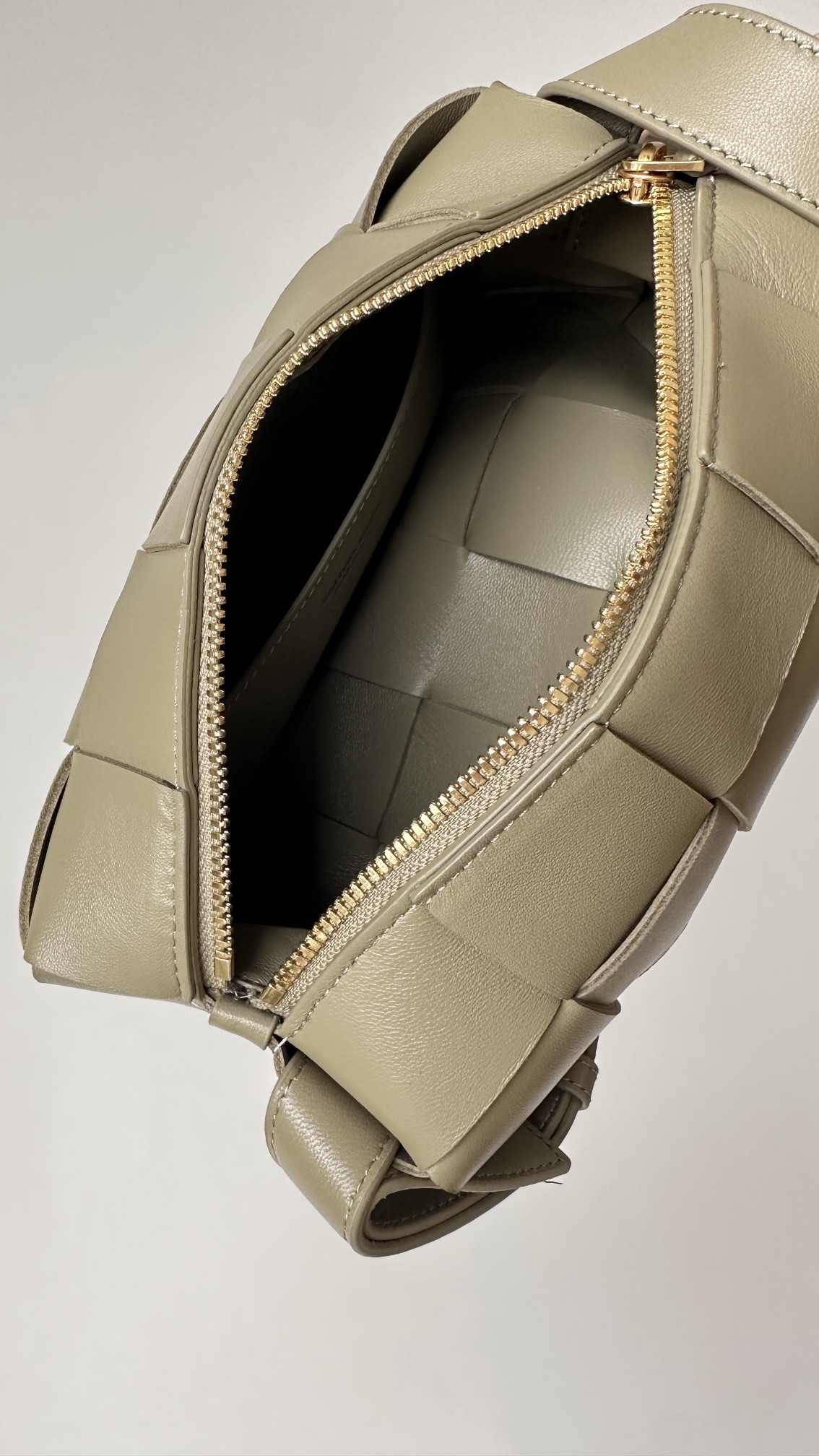 bo*te*ga Ve*ne*ta brick mini cassette bag-23.5*10*10cm