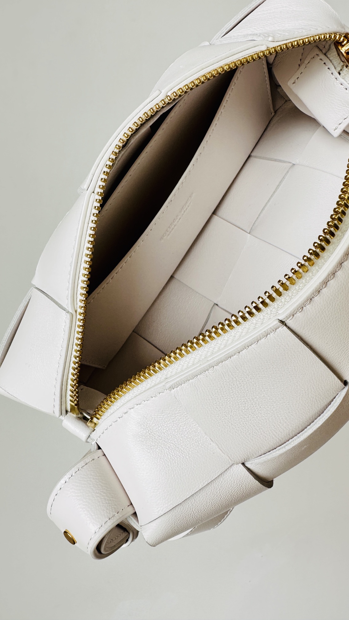 bo*te*ga Ve*ne*ta brick mini cassette bag-23.5*10*10cm