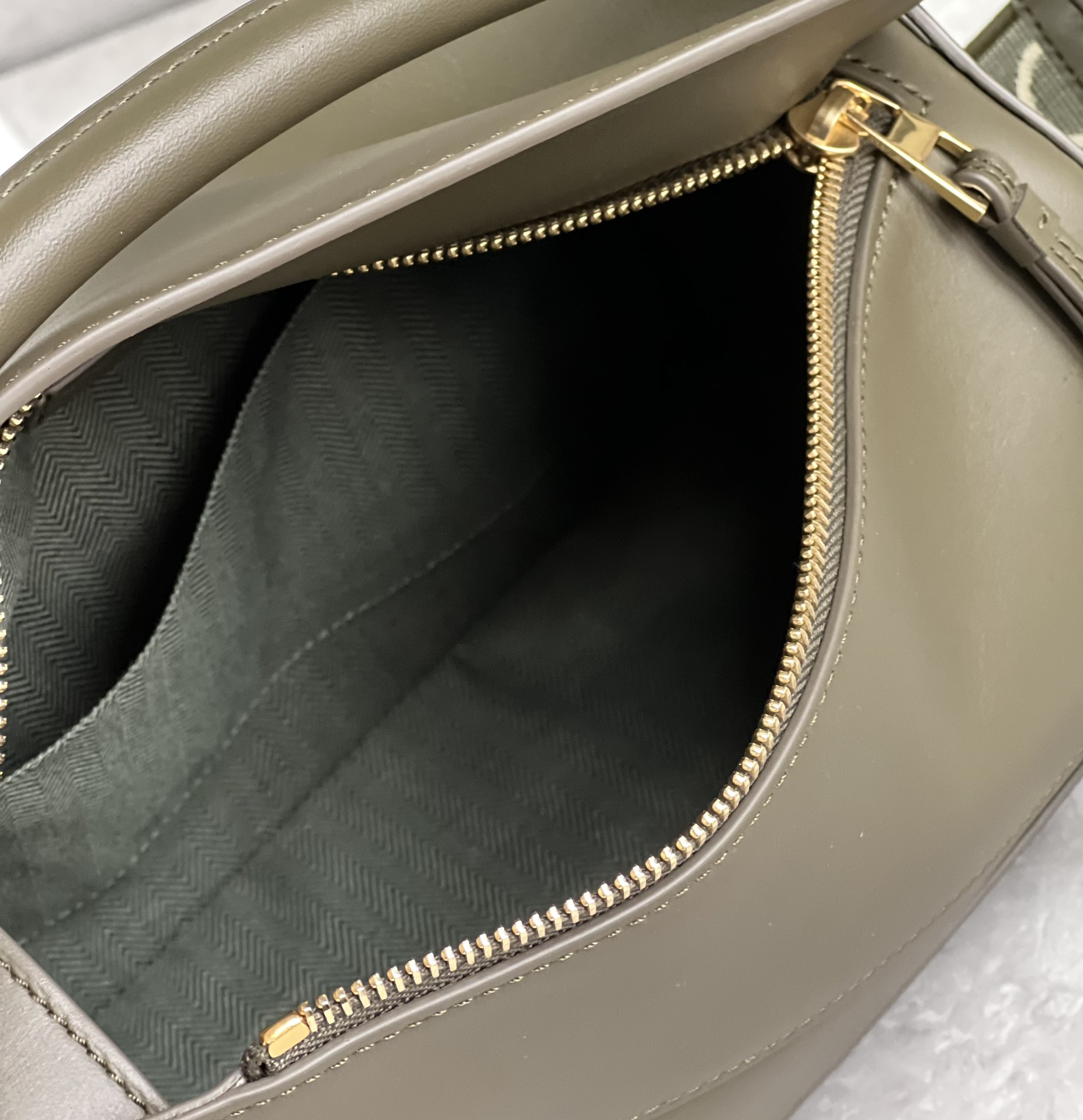 L0ew* puzzle small bag-24*10*14cm