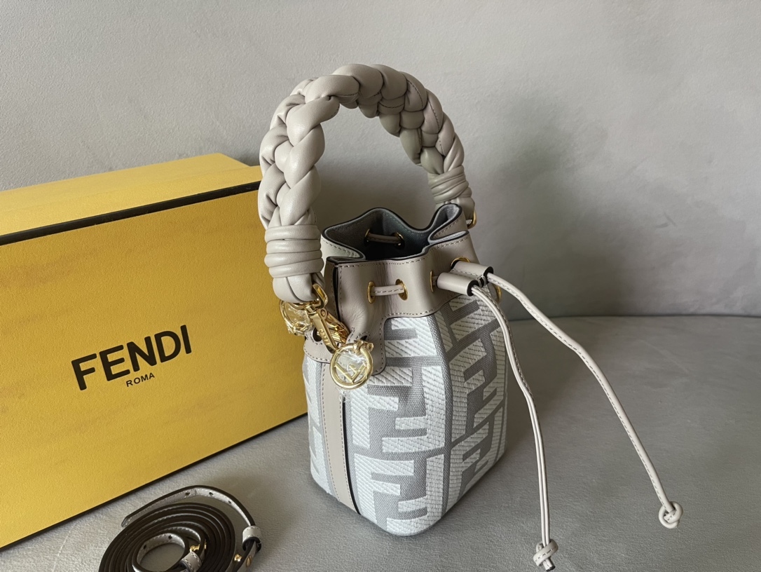 F**di mini mon tresor bag -12x18x10cm