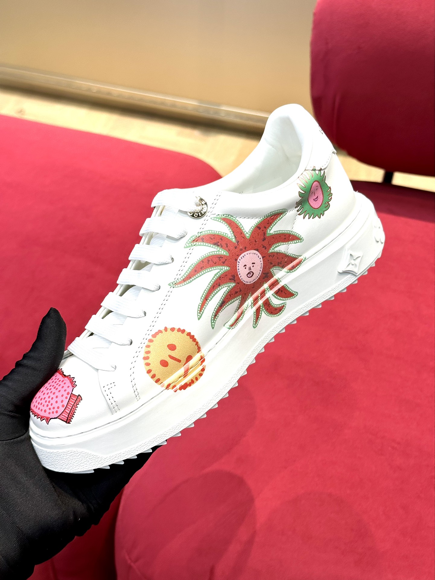 l0*is V*t0n time out sneaker