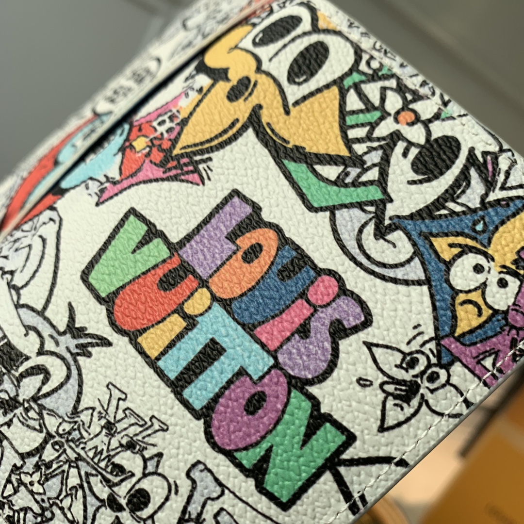 l0*is V*t0n wallet-7.5 x 11.1 x 1.0cm