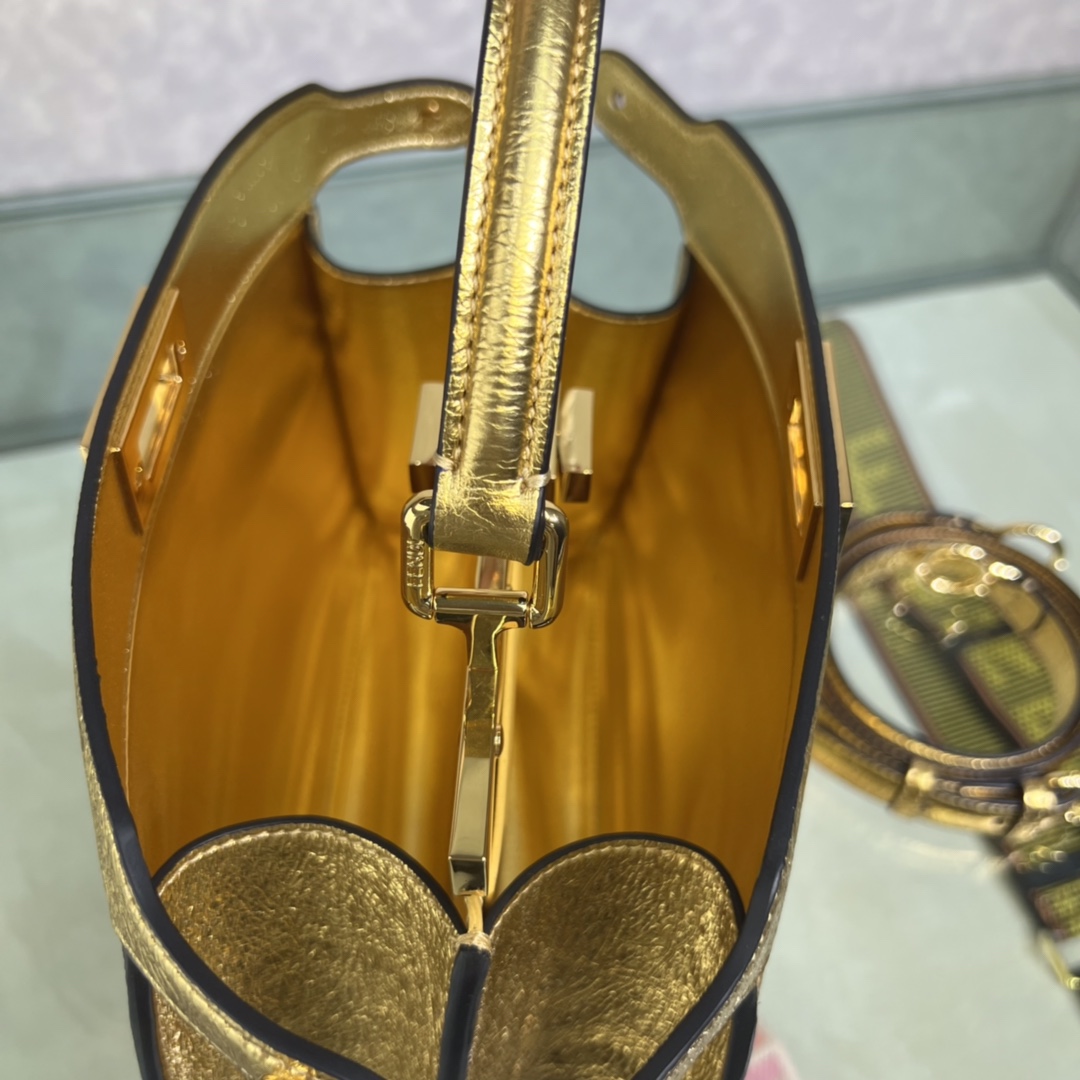 F**di peekaboo-27x21x9.5cm