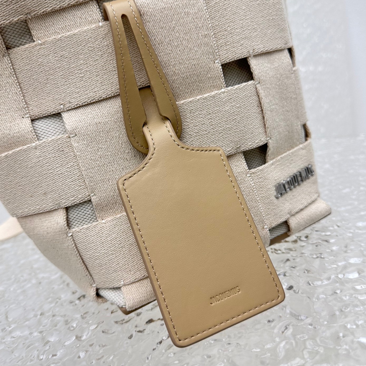 Jacquemus Le Bisou Bag -16*24*14CM