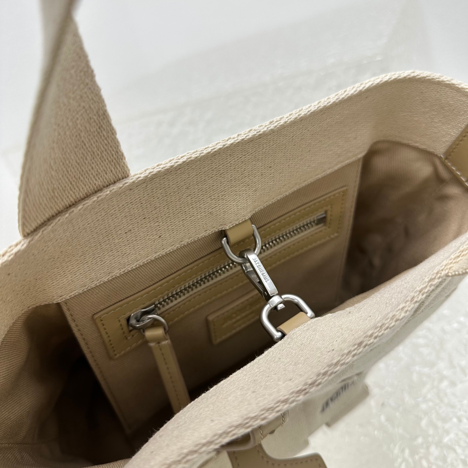 Jacquemus Le Bisou Bag -16*24*14CM