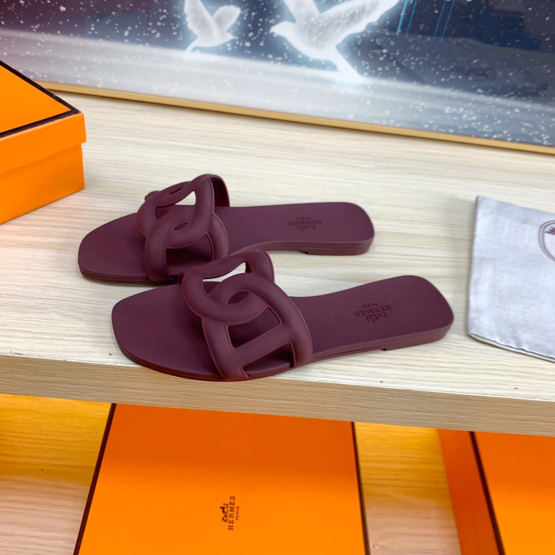 H**mes sandals