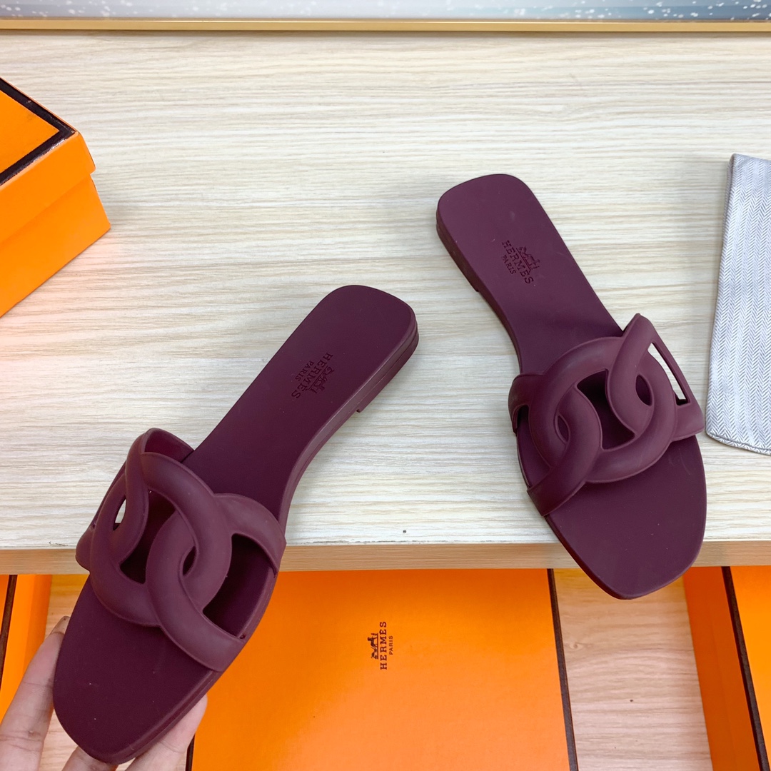 H**mes sandals