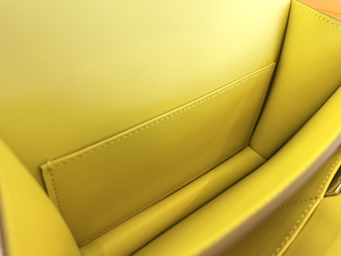 H**mes constance-19cm