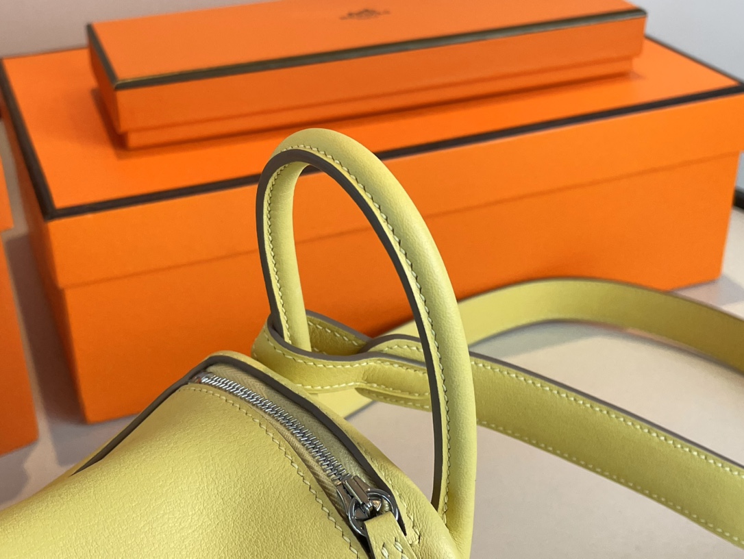 H**mes lindy 19-togo leather-19cm