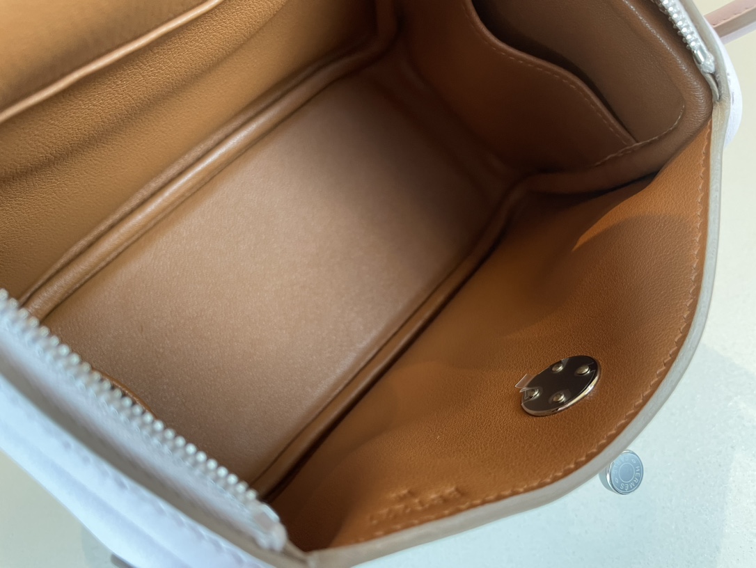 H**mes lindy 19-swift